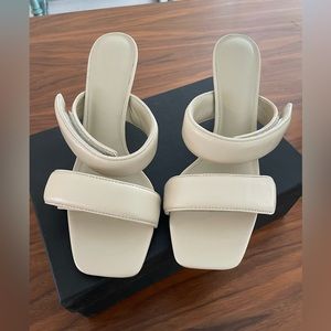 Tony Bianco Bounty Vanilla Sheep Nappa Heels Size 8.5